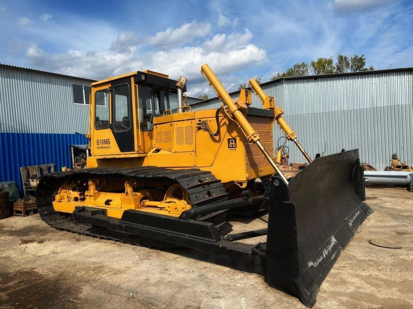 Бульдозер чтз б10м