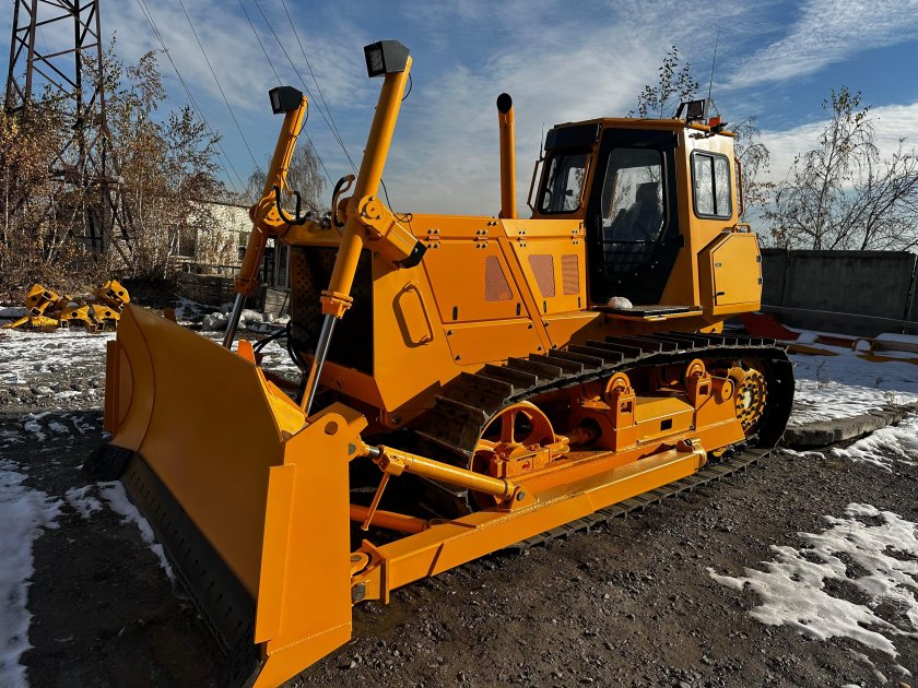 Бульдозер чтз б10м