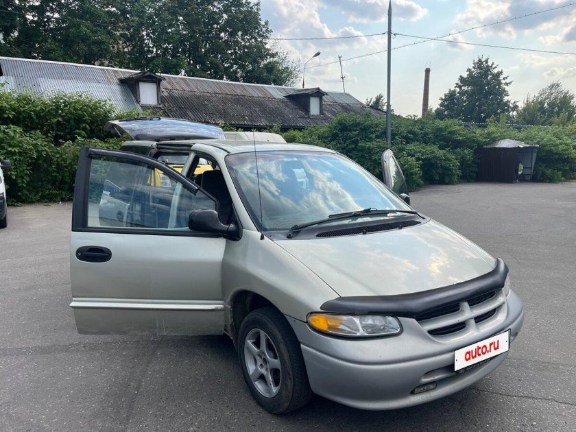 Додж караван 2000