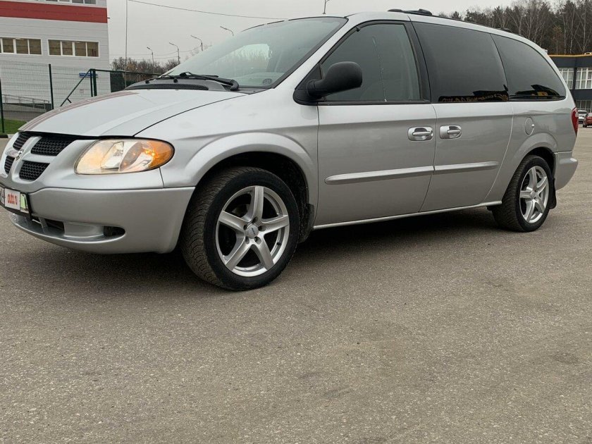 Dodge caravan iv