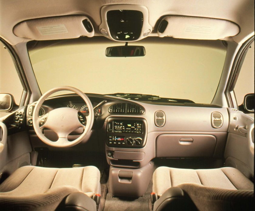 Dodge Caravan 2001 салон