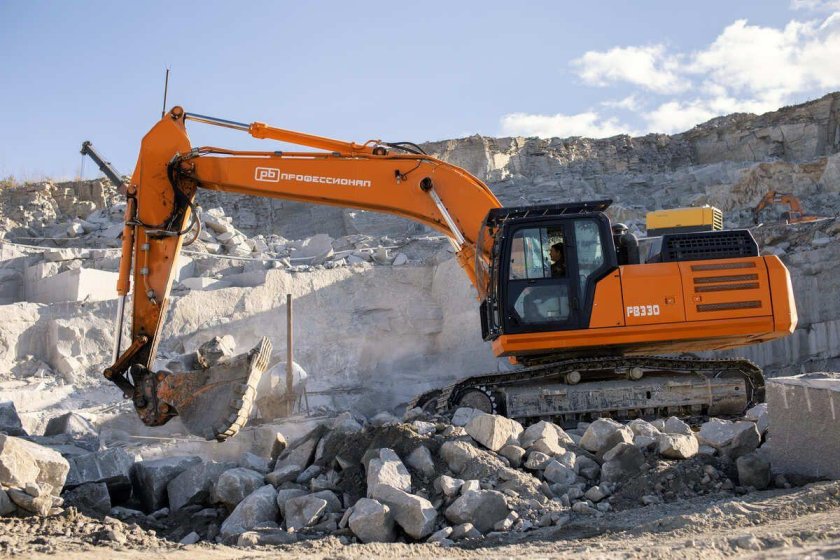 Гусеничные экскаваторы