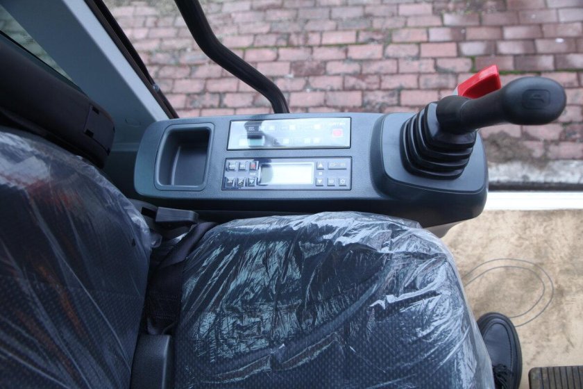 IRISK professional экскаватор