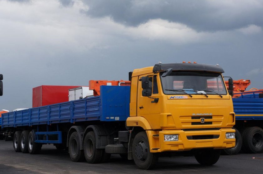 Длинномер КАМАЗ - 13.7 метров