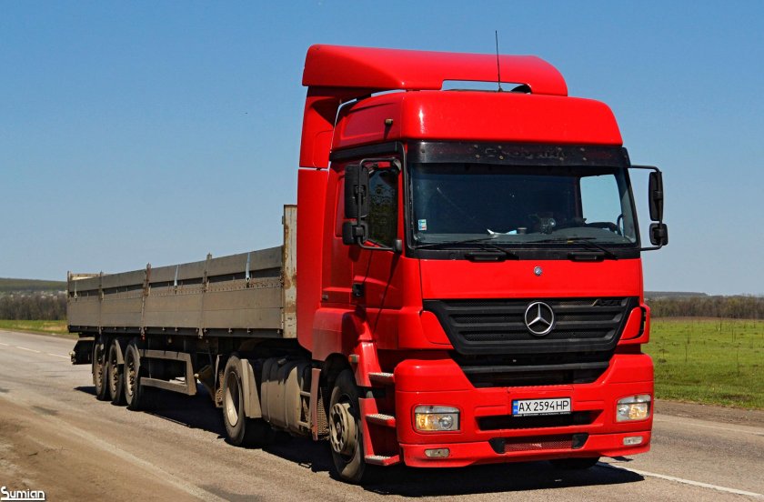 Mercedes Axor