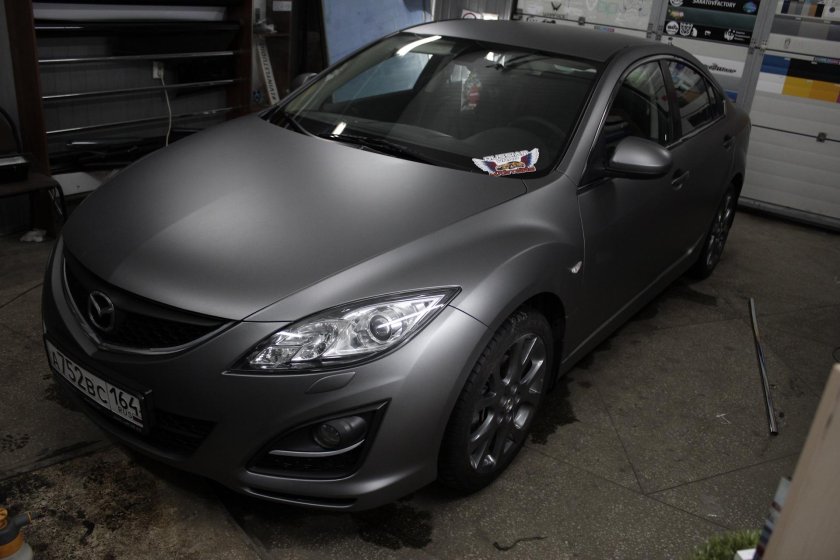 Матовая серая Мазда 3