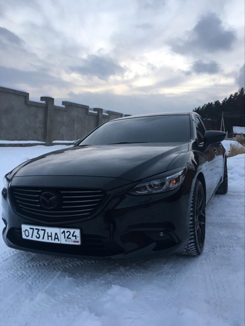 Мазда 6 черная тонированная