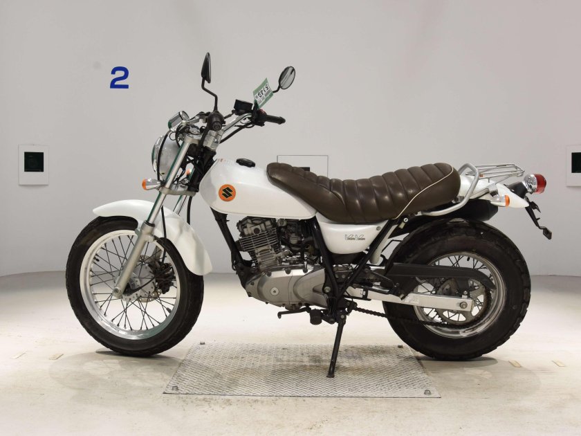 Suzuki vanvan 200