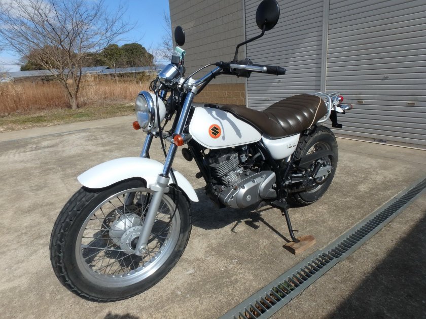 Suzuki vanvan 200