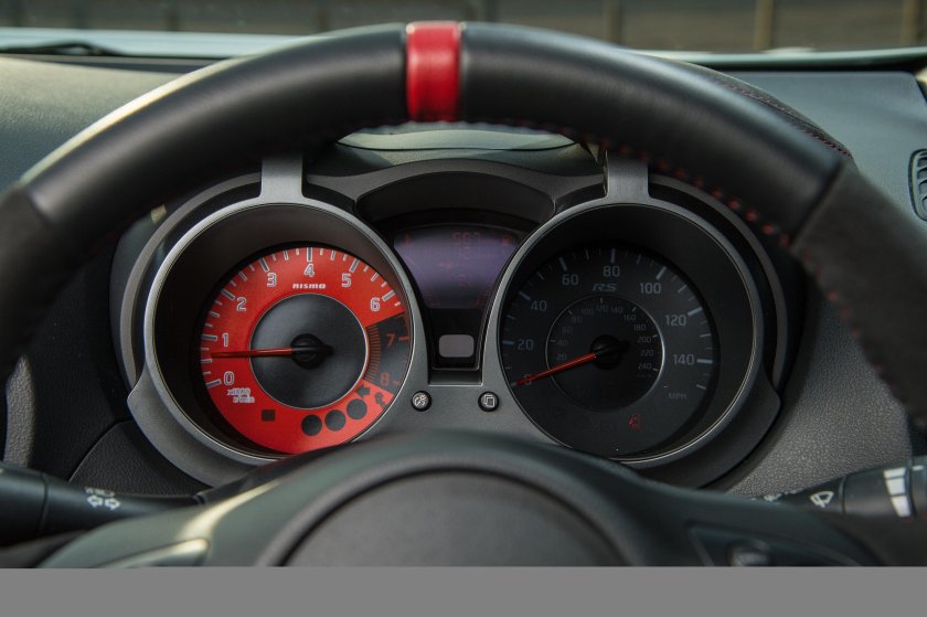 Приборная панель Ниссан Жук