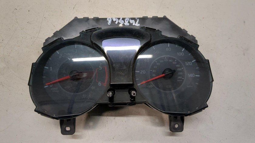 Щиток приборов ниссан жук