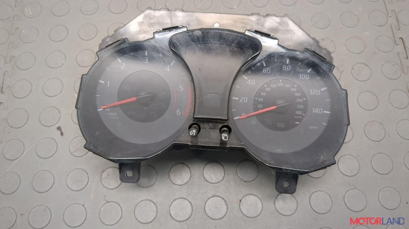 Щиток приборов Ниссан Жук