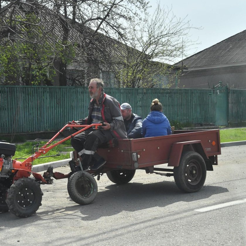 Мотоблок с водителем