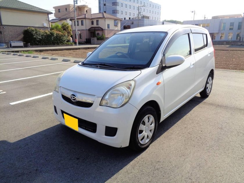 Daihatsu Mira l700
