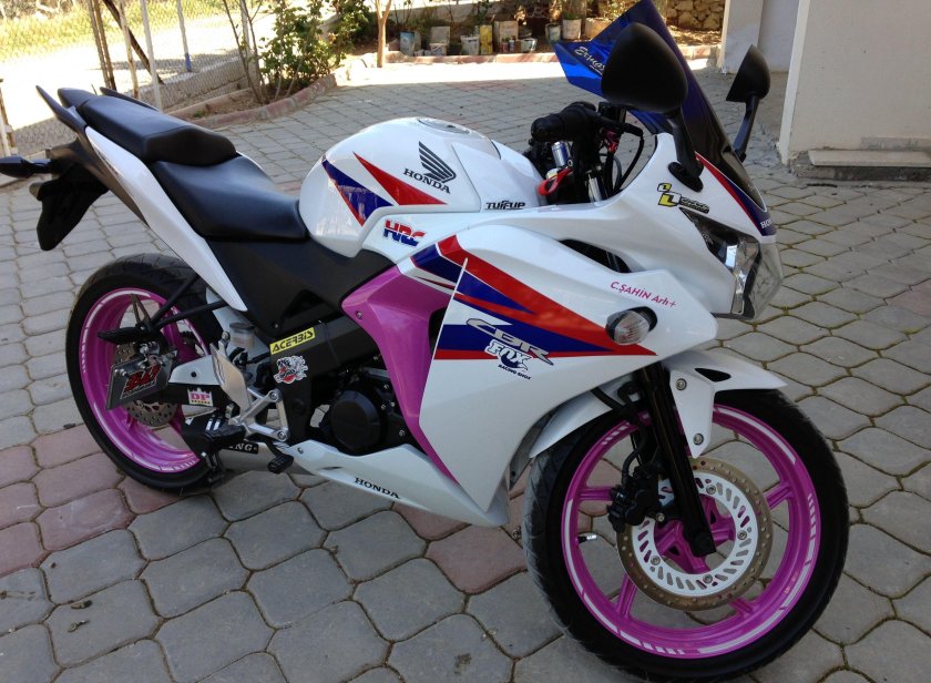 Хонда СБР 125 Р