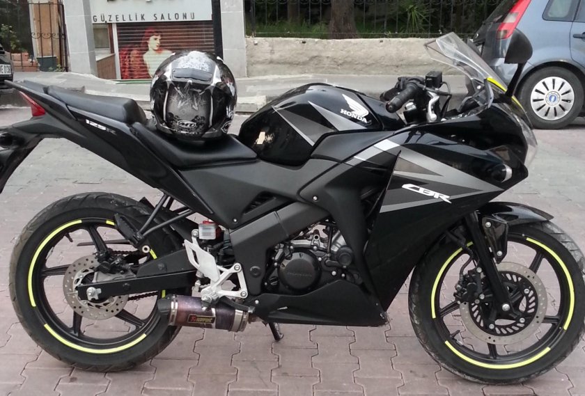 Мотоцикл honda cbr
