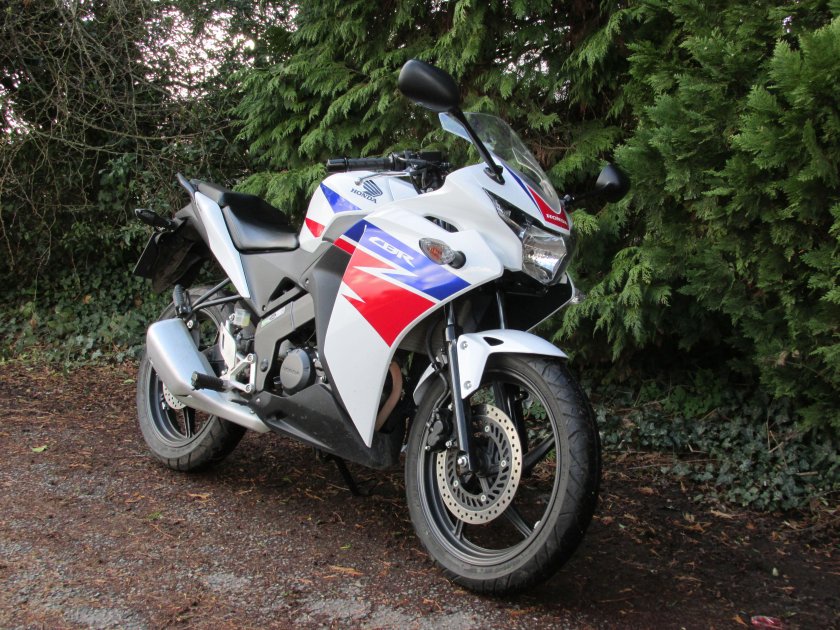 CBR 125 R