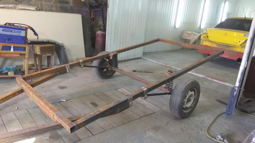 Легковой прицеп из балки ВАЗ 2109