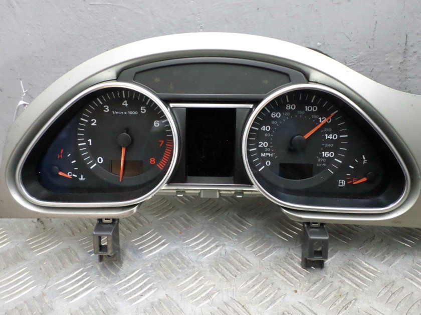 Щиток приборов Ауди q7 4l