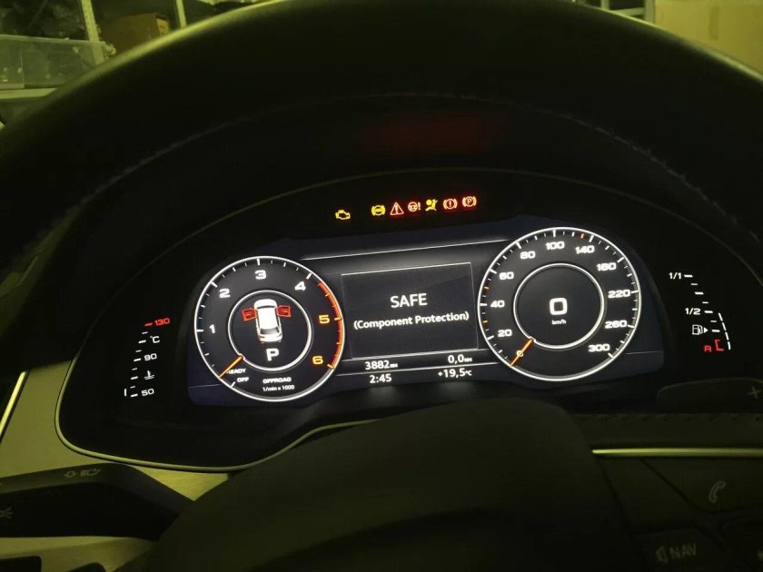 Цифровая панель приборов на Ауди q7 4l