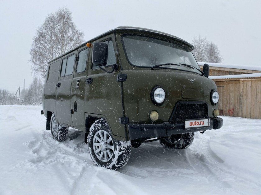 УАЗ 3909 зеленый