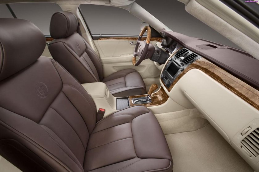 Кадиллак ДТС 2008