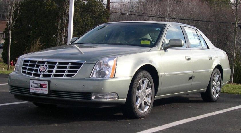 Cadillac DTS 2010