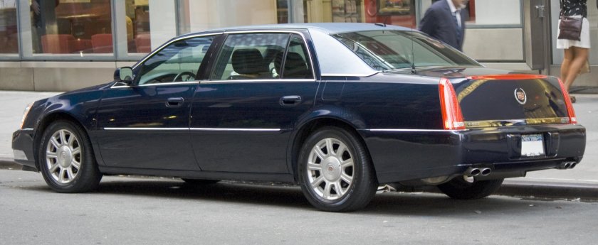 Кадиллак ДТС 2008