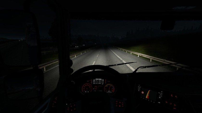 Ночной вид из кабины фуры