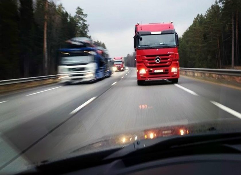 Мерседес бенц актрос