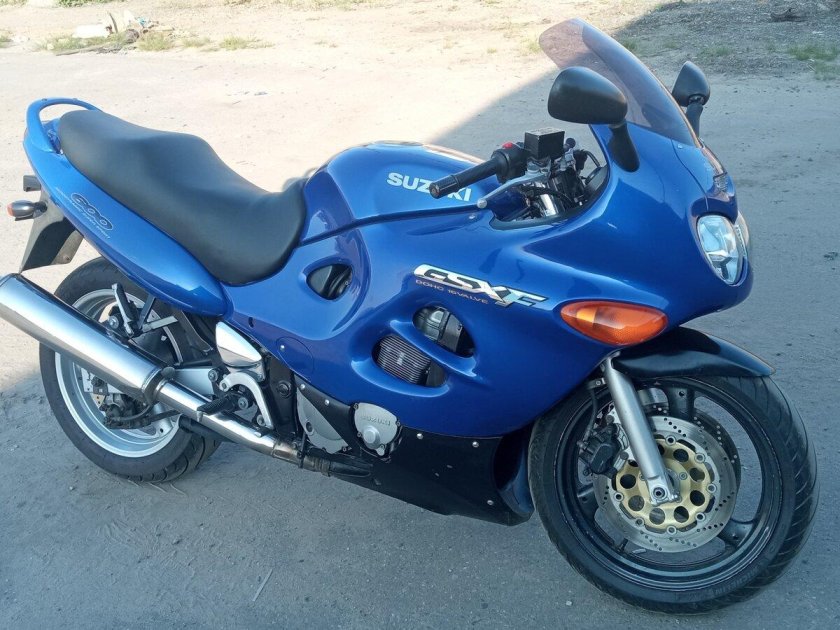 Suzuki gsx 600 f katana