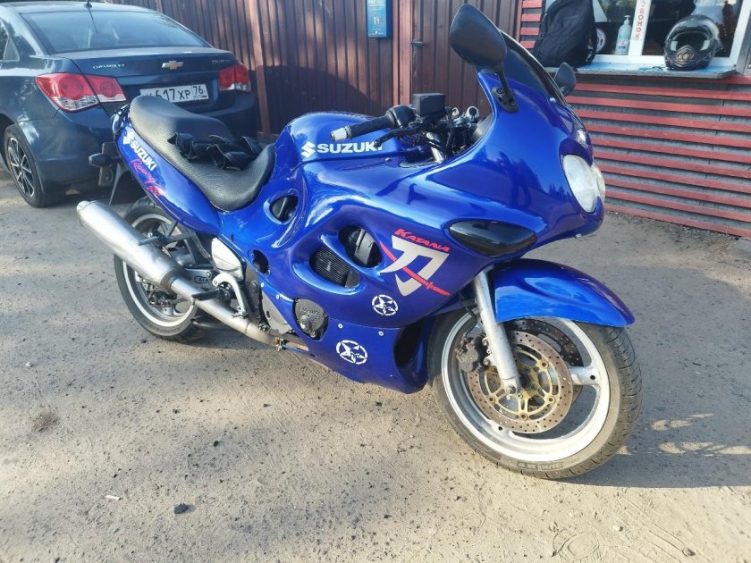 Сузуки катана 250