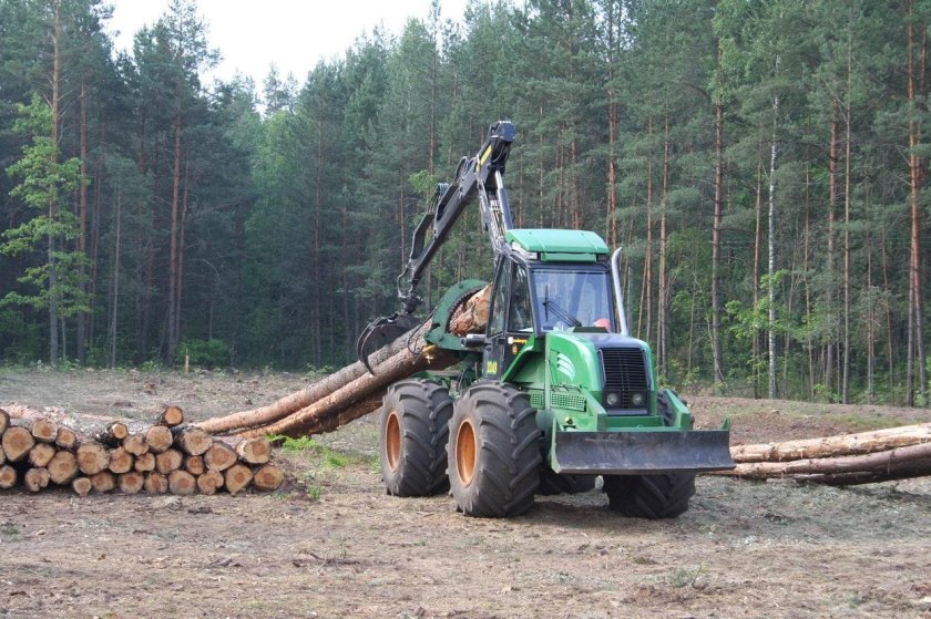 Амкодор трелевочник, 2243