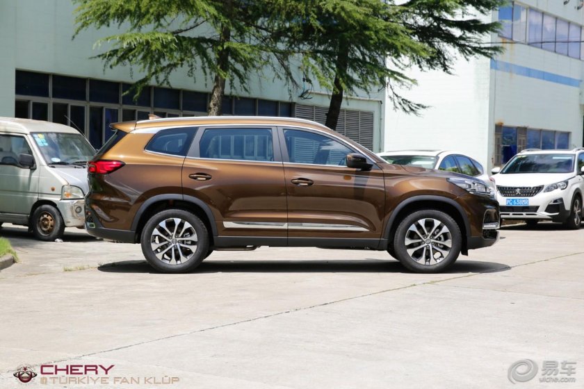 Чери Тигго 8 золотистый