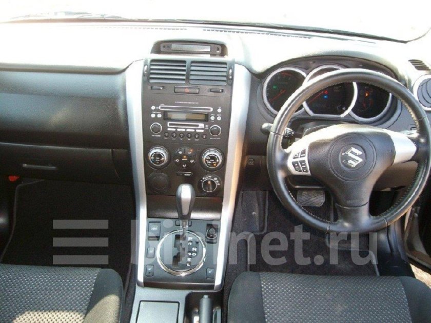 Suzuki Escudo 2005 салон