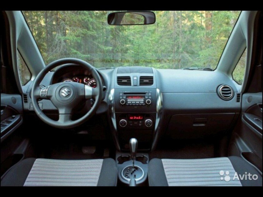 Suzuki sx4 2009 салон