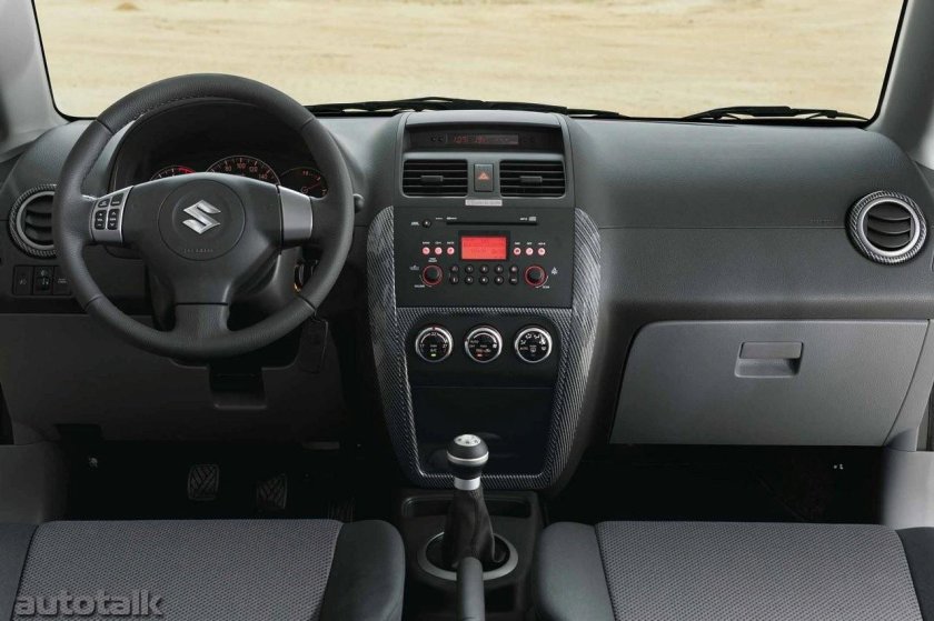 Suzuki sx4 седан салон