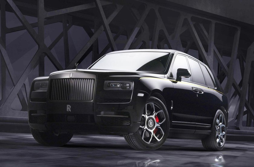 Rolls royce cullinan black