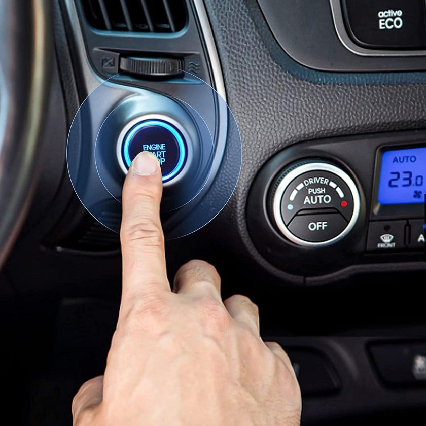 Кнопка запуска двигателя автомобиля