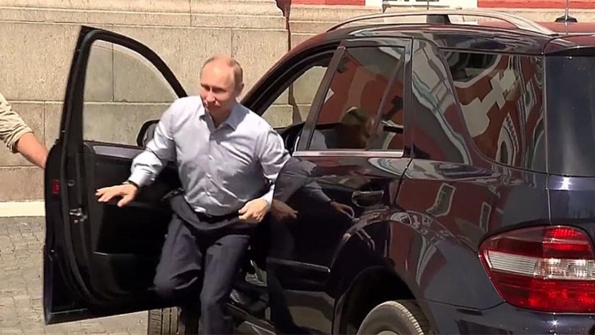 Путин за рулем