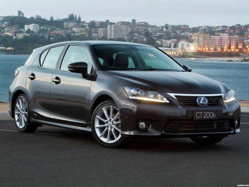 Lexus ct200h