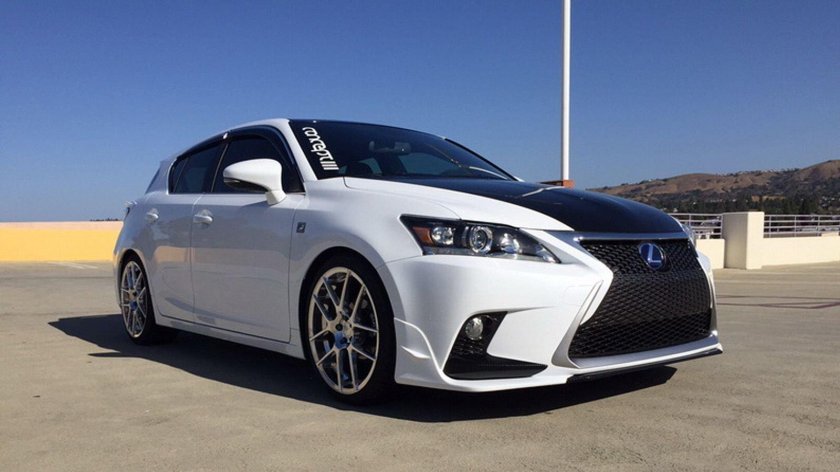 Lexus ct200h белый