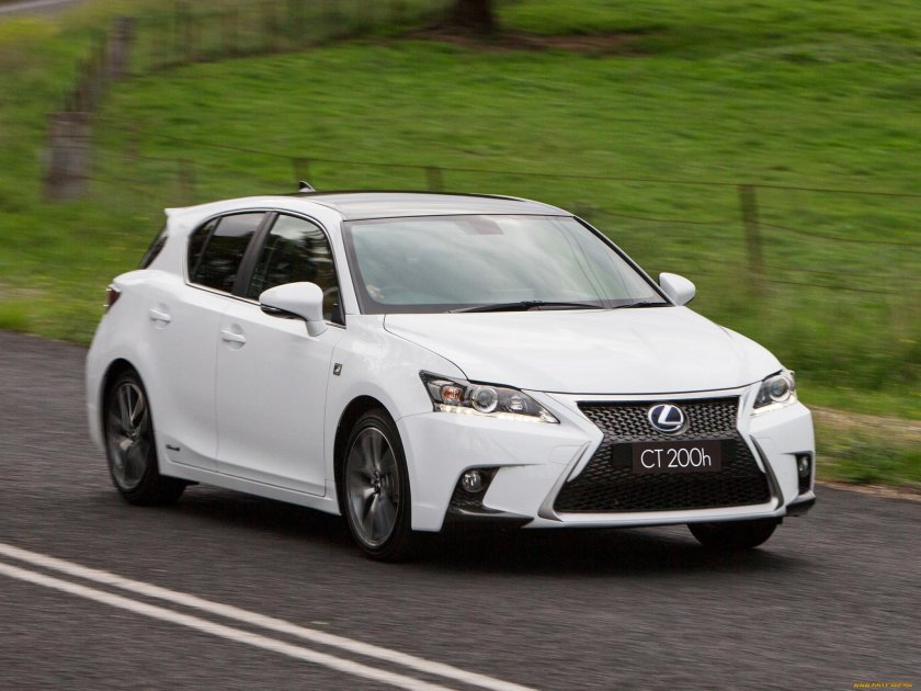 Lexus ct200h 2014