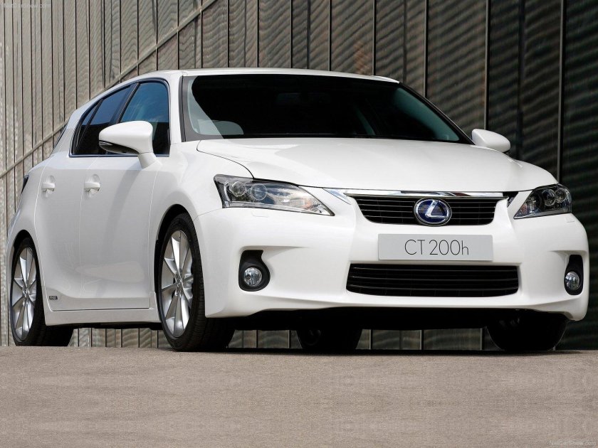 Lexus CT 200h i