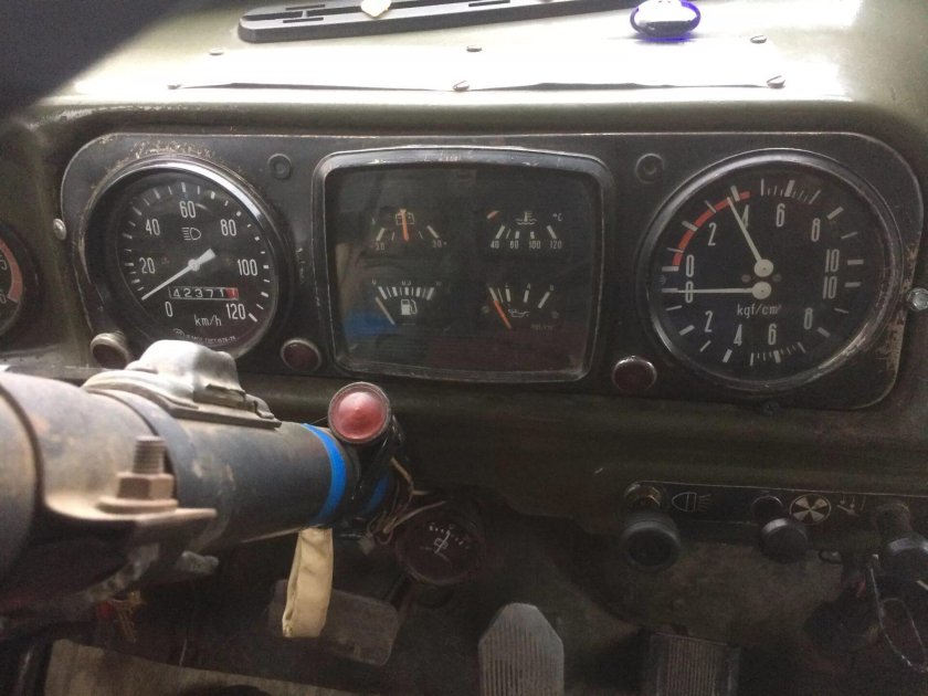 ЗИЛ 131 приборная