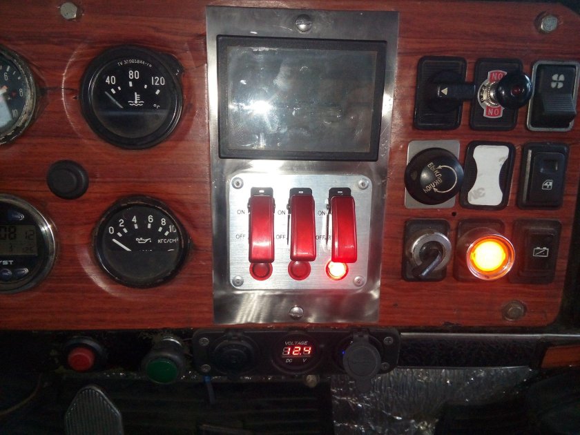 ЗИЛ 157 приборная панель