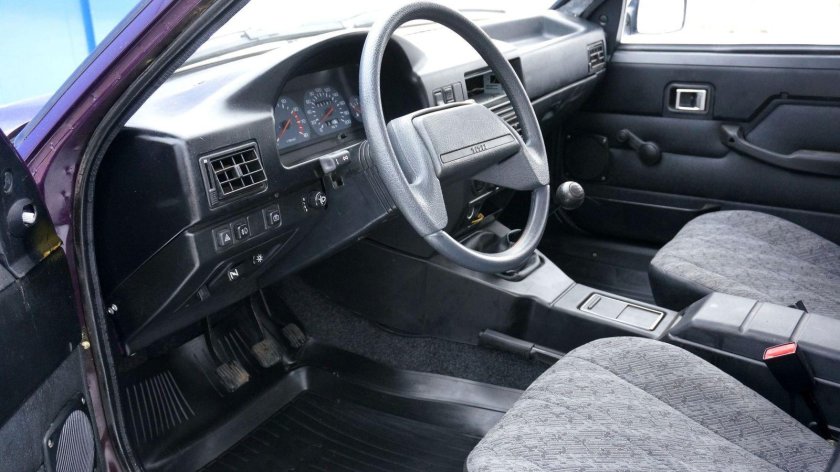 ИЖ-2126 хэтчбек салон