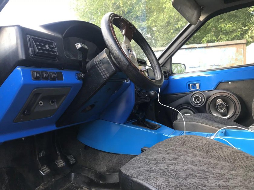 ИЖ Ода 2126 автозвук