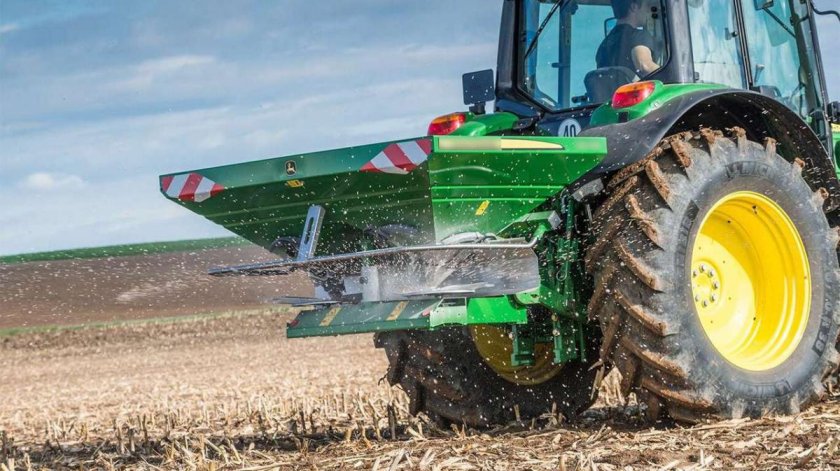 Разбрасыватель удобрений Джон Дир