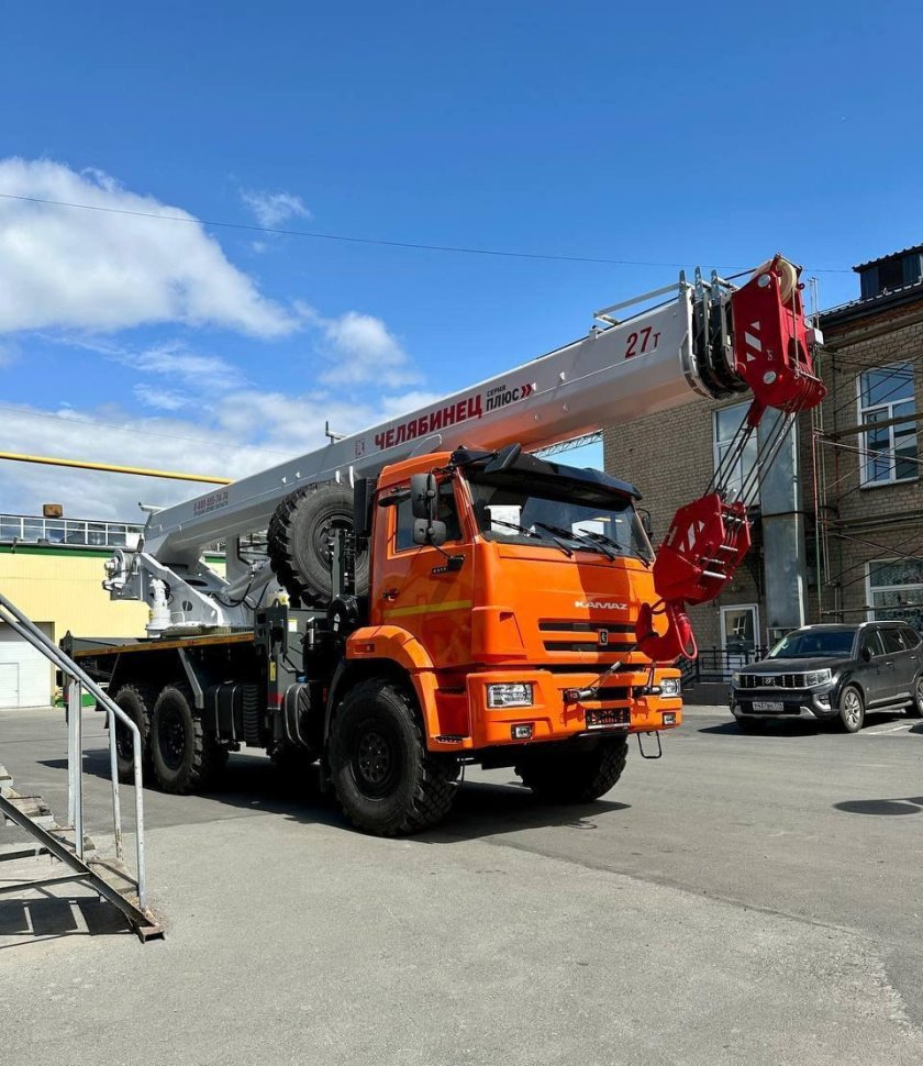 ЧМЗ кран Челябинец